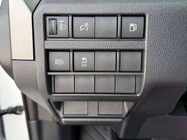 Used 2025 Toyota 4Runner SR5 AWD/4WD image 18