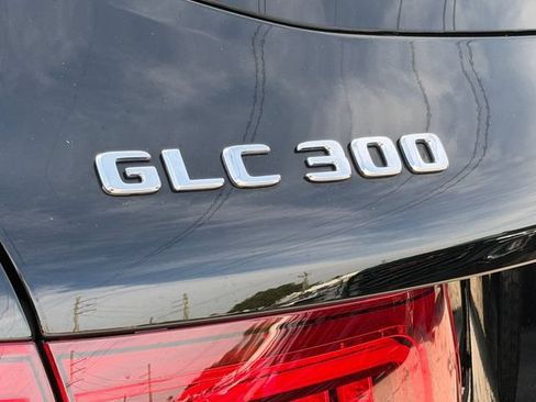 Used 2022 Mercedes-Benz GLC 300 image 10