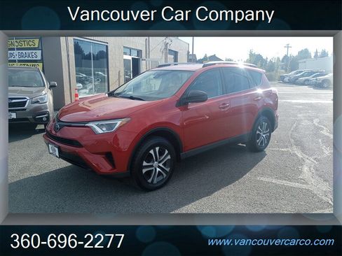 Used 2017 Toyota RAV4 LE image 2