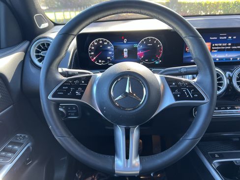 Certified 2024 Mercedes-Benz GLB 250 250 image 18