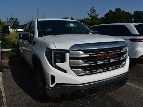 Used 2024 GMC Sierra 1500 SLE RWD image 3