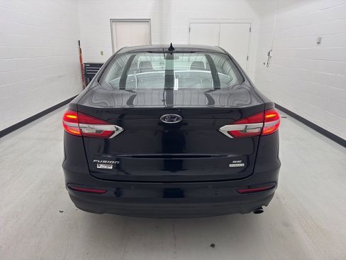 Used 2020 Ford Fusion SE image 8