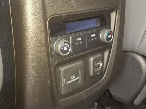 Used 2023 Buick Enclave Essence w/ Experience Buick Package image 24