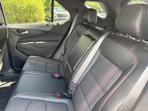 Used 2022 Chevrolet Equinox RS w/ Infotainment Package FWD image 11