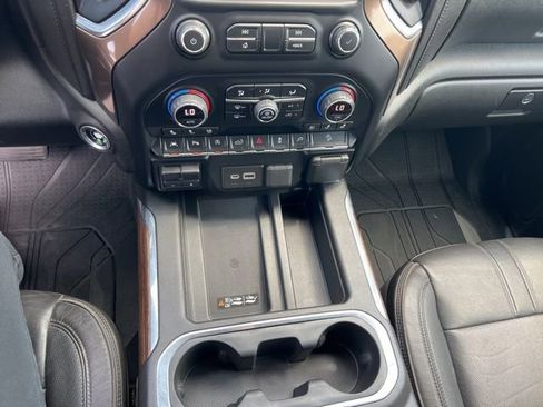 Used 2020 Chevrolet Silverado 1500 High Country image 13