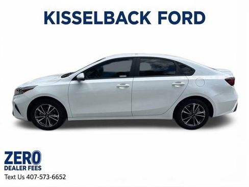 Used 2024 Kia Forte LXS FWD image 7