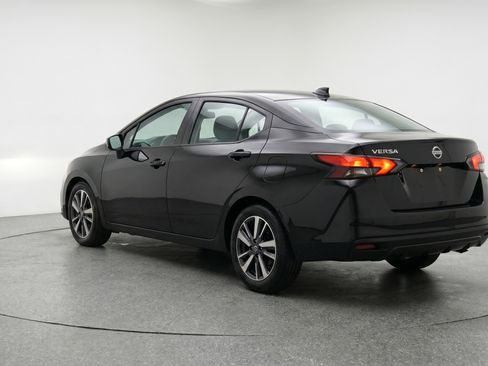 Used 2025 Nissan Versa SV image 6