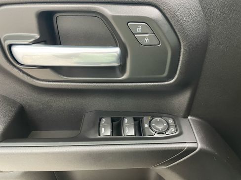 Used 2025 Chevrolet Silverado 1500 Custom w/ Turbomax Blackout Package AWD/4WD image 10