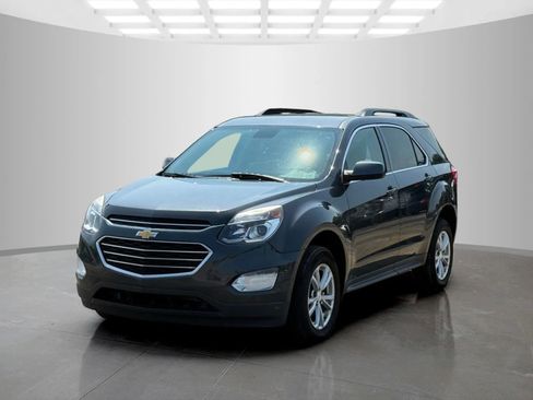 Used 2017 Chevrolet Equinox LT w/ Convenience Package image 9