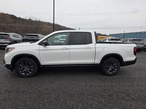 Used 2023 Honda Ridgeline Sport image 9