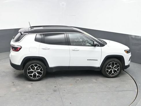 Used 2025 Jeep Compass Limited AWD/4WD image 25