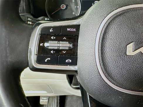 Used 2022 Kia Sorento S image 23