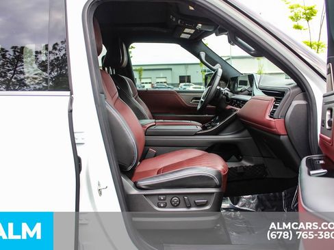 Used 2025 INFINITI QX80 Autograph w/ Premium Cargo Package AWD/4WD image 23