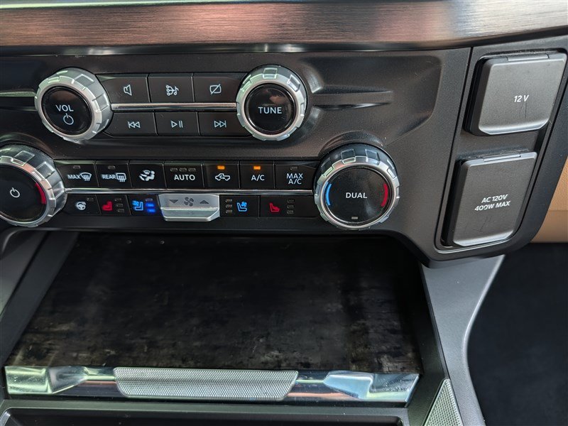 Used 2024 Ford F250 Lariat w/ Chrome Package AWD/4WD image 27