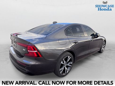 Used 2024 Volvo S60 B5 Core FWD image 5