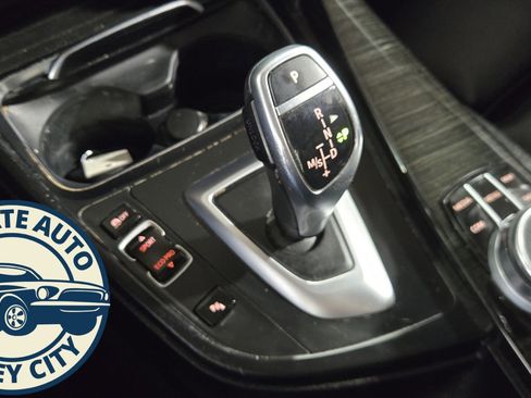 Used 2019 BMW 330i Gran Turismo xDrive w/ Convenience Package image 16