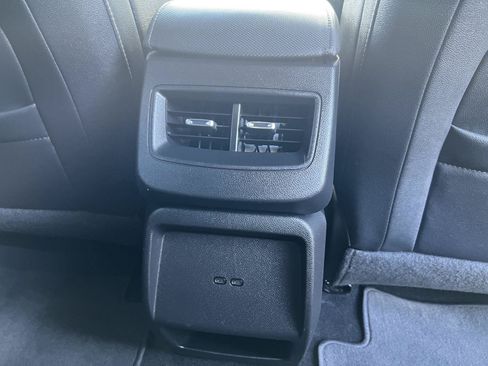 Used 2024 Chevrolet Equinox EV LT FWD image 25
