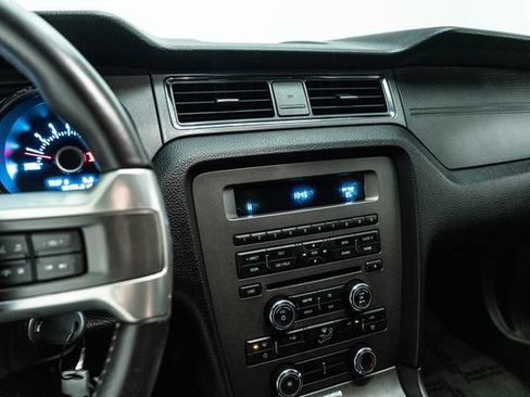 Used 2013 Ford Mustang GT RWD image 24