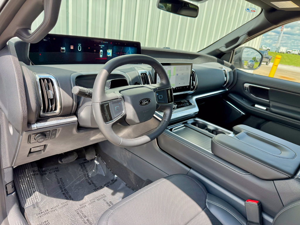 New 2026 Ford Expedition Max Platinum w/ Stealth Appearance Package AWD/4WD image 10