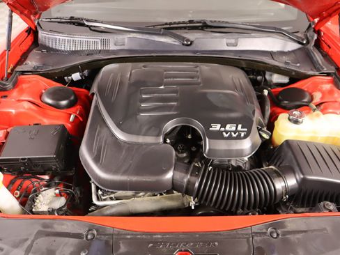 Used 2022 Dodge Charger SXT w/ Blacktop Package image 17