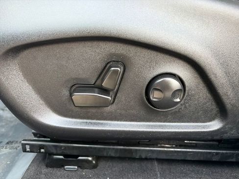 Used 2022 Jeep Compass Latitude w/ Sun and Sound Group AWD/4WD image 27