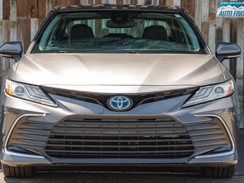 Used 2021 Toyota Camry XLE FWD image 6