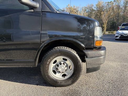 Used 2019 Chevrolet Express 2500 Work Van w/ Driver Convenience Package image 26