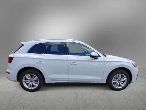Certified 2023 Audi Q5 2.0T Premium w/ Convenience Package AWD/4WD image 9