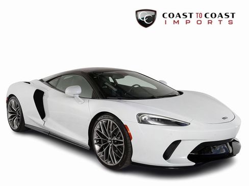 Used 2023 McLaren GT image 1