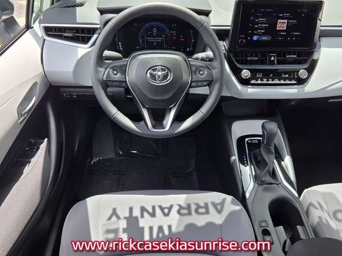 Used 2026 Toyota Corolla SE FWD image 13