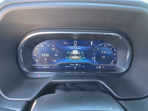 Used 2024 Chevrolet Suburban LT image 40