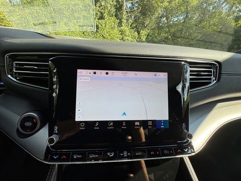 New 2025 Jeep Wagoneer L Series II w/ Premium Group I image 27