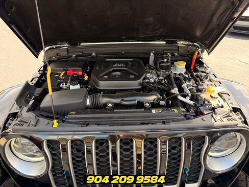 Used 2023 Jeep Wrangler Unlimited Sahara w/ Cold Weather Group AWD/4WD image 38