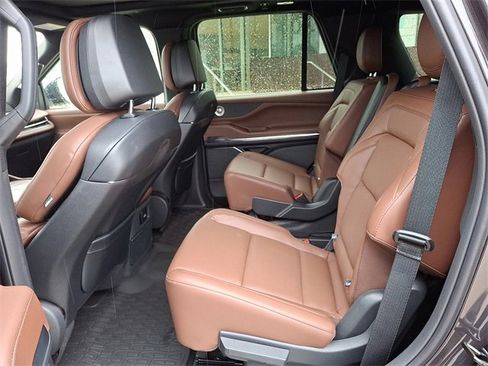 New 2025 Lincoln Navigator Reserve image 5