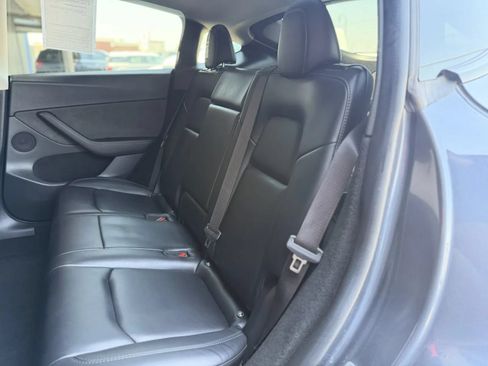 Used 2022 Tesla Model Y Performance AWD/4WD image 15