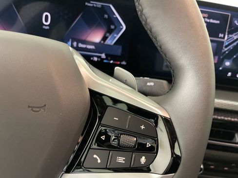 Used 2025 BMW 330i xDrive Sedan w/ Convenience Package image 24