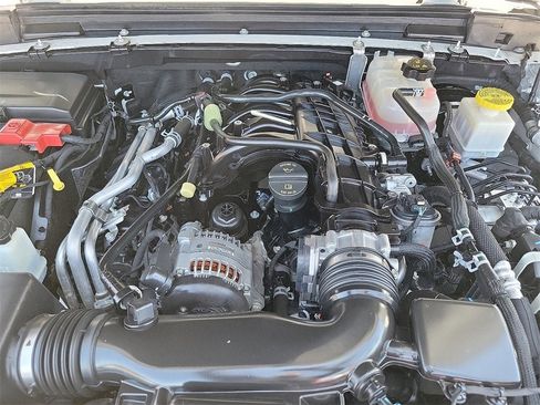 Certified 2022 Jeep Gladiator Overland w/ Trailer Tow Package image 25