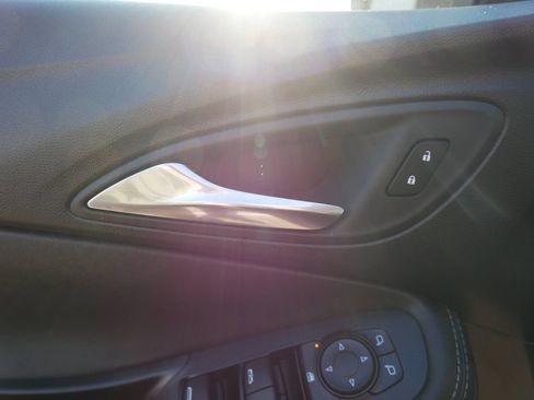 Used 2024 Buick Encore GX Preferred AWD/4WD image 14