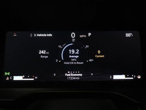 Used 2025 Jeep Grand Cherokee Limited RWD image 16