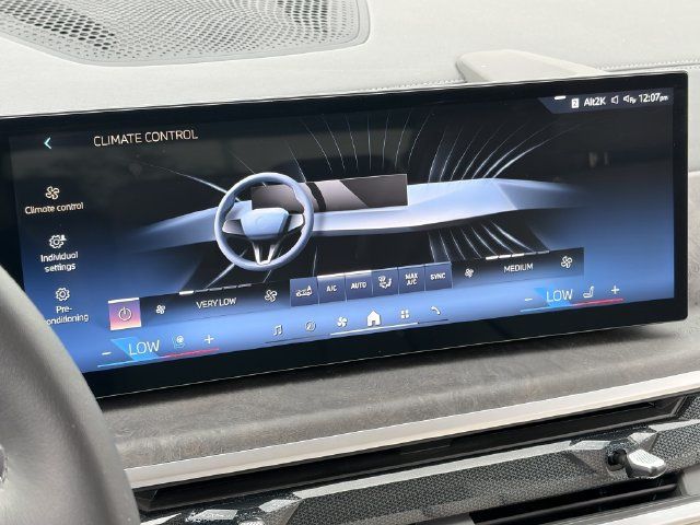 Certified 2025 BMW X7 xDrive40i w/ Premium Package AWD/4WD image 31