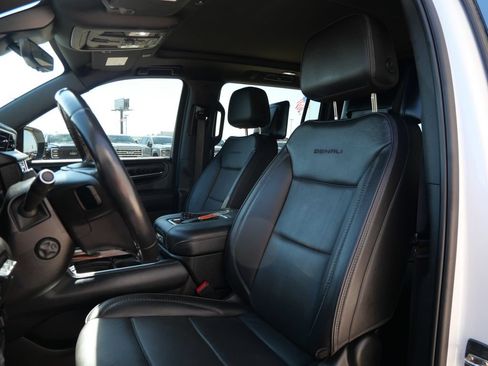 Used 2023 GMC Yukon XL Denali w/ Denali Reserve Package AWD/4WD image 22