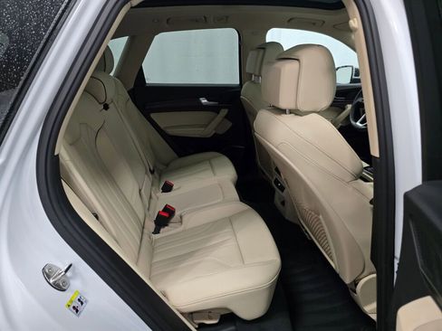 Certified 2025 Audi Q5 2.0T Premium Plus image 25
