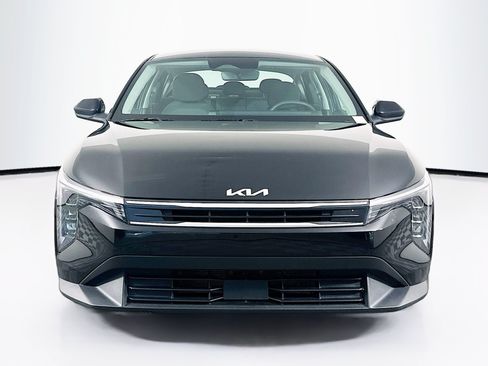 Used 2025 Kia K4 FWD image 2