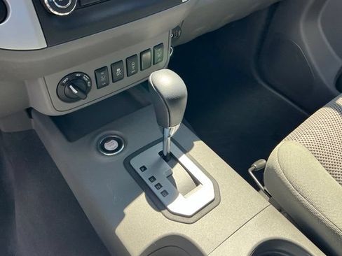 Used 2021 Nissan Frontier SV w/ Midnight Edition Floor Mats AWD/4WD image 18