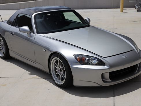 Used 2005 Honda S2000 image 17