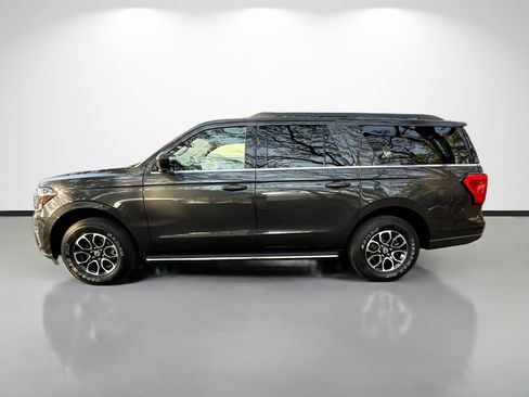 Used 2022 Ford Expedition Max XLT AWD/4WD image 2