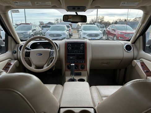 Used 2010 Ford Explorer Eddie Bauer image 9