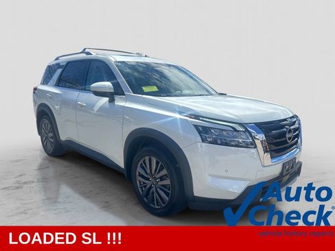 Certified 2023 Nissan Pathfinder SL w/ SL Premium Package AWD/4WD image 3