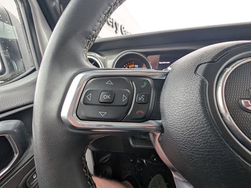 Used 2023 Jeep Wrangler Sahara image 22