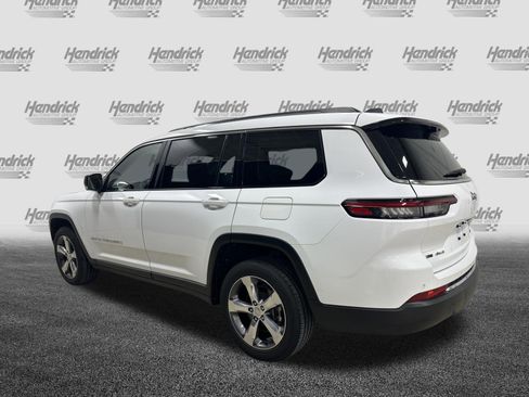 Used 2022 Jeep Grand Cherokee L Limited w/ Luxury Tech Group II image 8